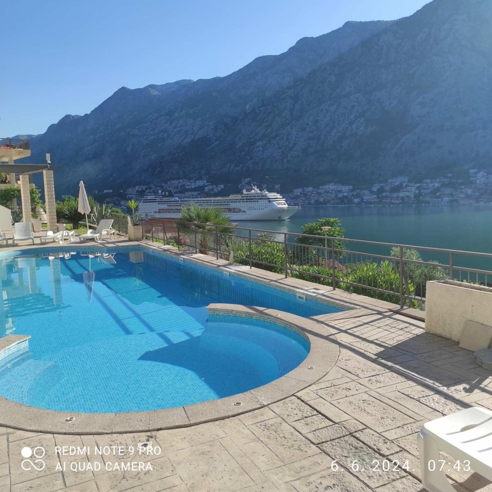 J&M Apartment Kotor Exterior foto